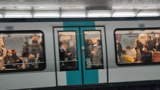 Métro filling up