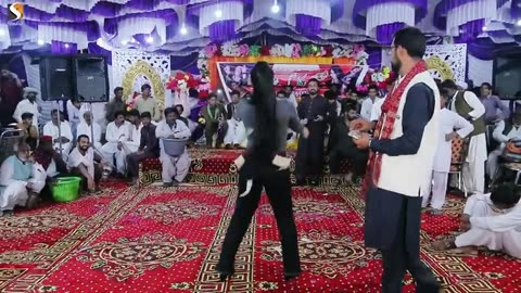 Mazaland Pizza pahan De dancer remal Ali Shah