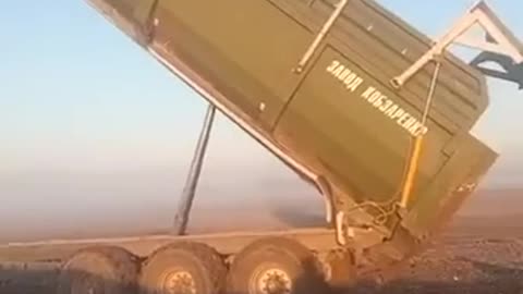 🇺🇦 Ukraine | Ukraine Russia War | Ukrainian Farmer's Clever Ruse to Protect Dump Bed | RCF