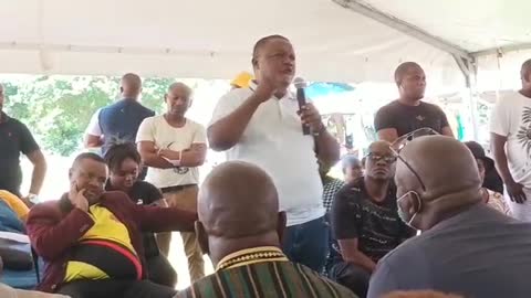 Musa Nciki addresses supporters