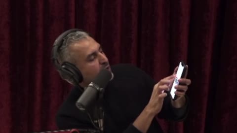 Joe Rogan Guest Plays Scary Video Exposing Coming "Digital ID" Dystopia