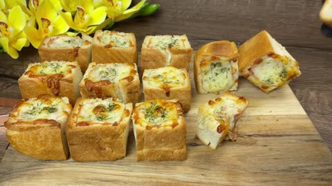 Super crispy!! Potato pizza cubes!! Super easy! Delicious