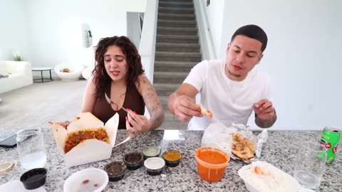 WE TRIED INDIAN FOOD FOR THE FIRST TIME!!