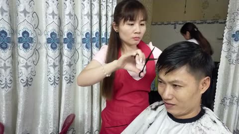 Cut hair and shave face with two beautiful girls that I especially love at Vietnam Barbershop