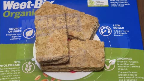 Weet Bix Organic Packshot vs Product