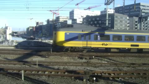 Departing Amsterdam Centraal, Nov 2007