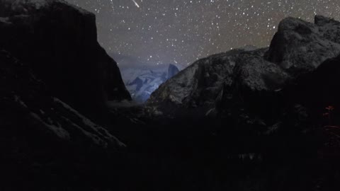 Breathtaking Yosemite Sky Time-Lapse