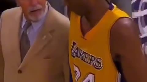 Kobe Bryant dislocated his finger