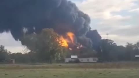 Texas Chemical Plant Blaze: Urgent Safety Alert 🔥