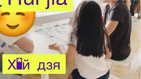 4 years old multilingual girl learning chinese as 4th language