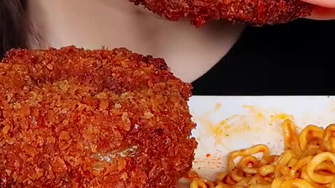 Spicy Fire Noodles, Onion Rings #zoeyasmr #zoeymukbang #bigbites #mukbang #asmr #food #먹방 #틱톡푸드 #spi