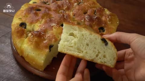 Bubble Garlic Focaccia Recipe