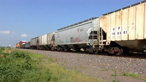 Tehachapi Trains at Woodford (and Walong)