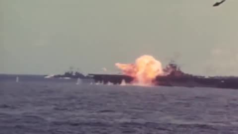 ✈️ 🚢 💥 USS Essex (CV-9) Struck by a Japanese Kamikaze Aircraft off the Philippines| RCF