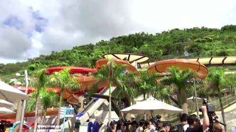 Hong Kong Ocean Park's Water World opens