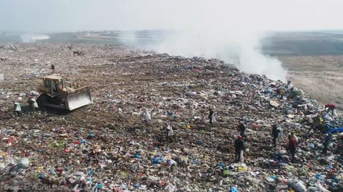 How People Use Trash To Get Around Israeli Blockades in Gaza