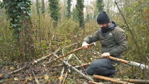 Building complete and warm survival shelter | Bushcraft earth hut, grass roof & fireplace with clay