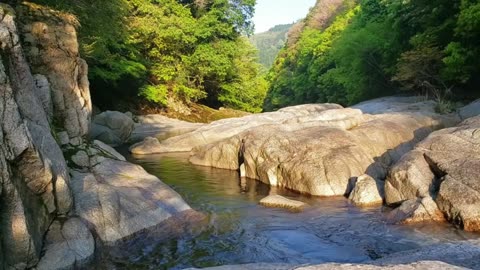 Healing Music with the Sound of Running Water to Harmonize and Balance the Mind and Emotions