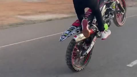 Motor bike skills🏍️😧😧