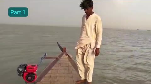 Pakistan ka ek gaon jahan log kashtiyon me zindgi guzaty hain