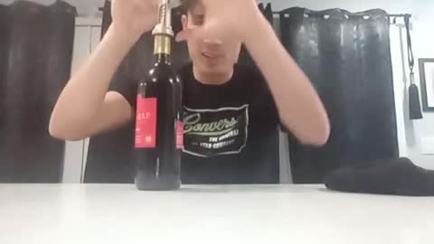 How to open a wine bottle