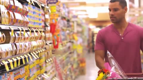 Teen Offers To Carry Groceries For Food, Has No Idea Who He's Approaching