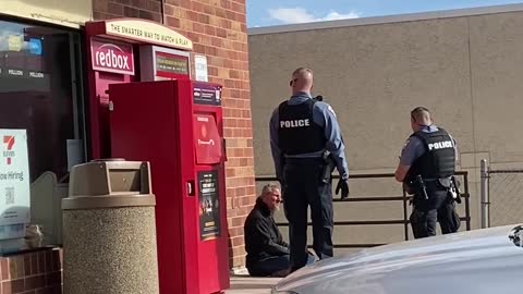 Man Cusses Out Walgreens Employees