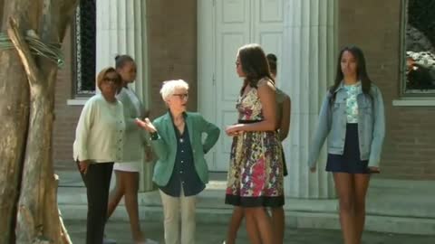 U.S. first lady, daughters visit Venice art exhibit