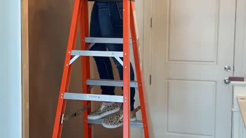 30 second Board and batten entryway makeover#TikTokDIY #DIY #HomeDecorDIY #TurboTaxLivePick6