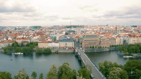 Magical Moments: Exploring the Beauty of Prague in 2 Minutes