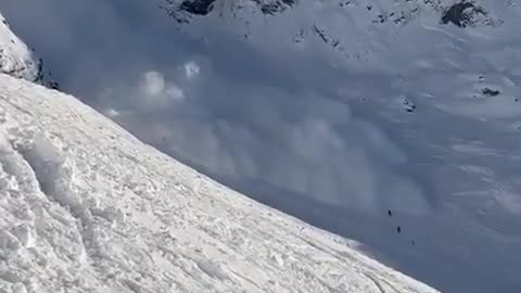 Austria's 9,000-foot Trittkopf mountain was hit by an avalanche, trapping 10 skiiers.