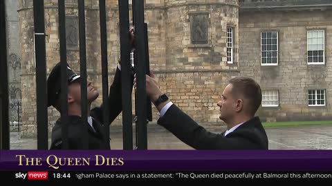 Buckingham Palace announces death of the Queen