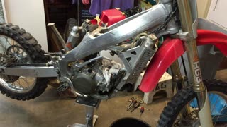 Remove stubborn motorcycle cylinder from case