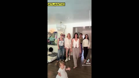 Demi Moore performs viral TikTok dance with her daughters