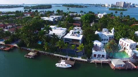 $16,750,000 for An Uniquely Designed Elevated Glass house on Hibiscus Island