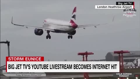 Man's hilarious commentary for landing jets goes viral- NEWS OF WORLD