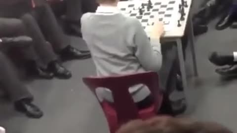 On a rarement vu une partie d'échecs aussi intense !