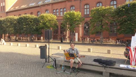 Greifswald - Dieter präsentiert ein Lied von Reinhard Mey 08-08-2022