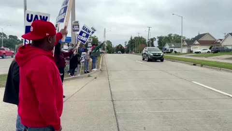 UAW accuses Trump, Musk of trying to intimidate workers