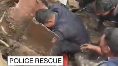 Police rescue 2-year-old boy buried in landslide #news #rescue #nepal #landslide