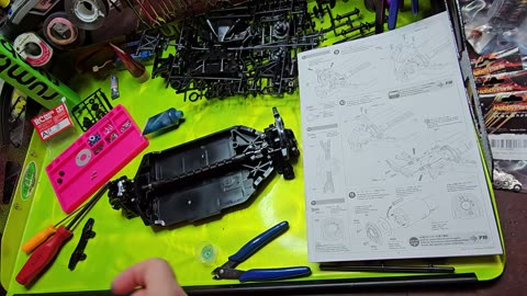 Tamiya TT-02 Alfa Romeo 155 Martini RC Touring Car Build Ep11