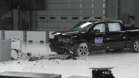 10 SAFEST PICKUP TRUCKS (IIHS Crash Test