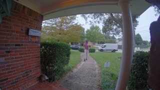 Opossum Seriously Spooks Delivery Man