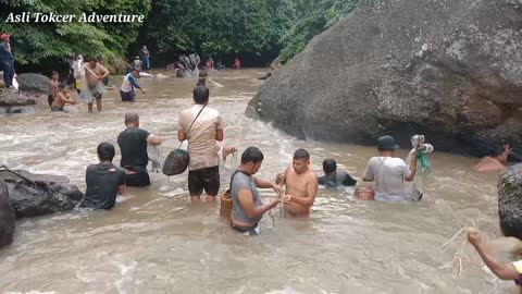 Amazing net fishing in river from indonesia