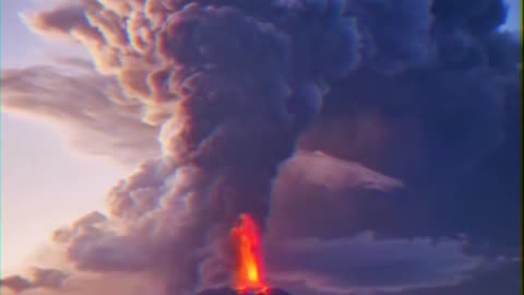 Italy's Mount Etna volcano erupts with 10-kilometer-high volcanic cloud