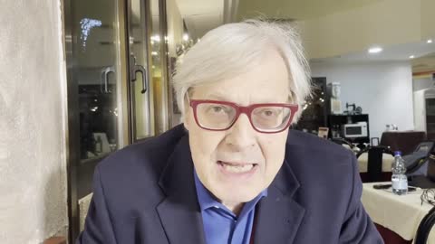 Vittorio Sgarbi - Draghi hai rotto il cazzo !