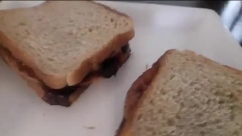 How to Make a Chicken Ham Sandwich