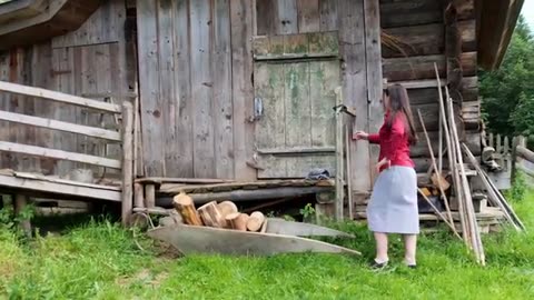 98-year-old grandmother has not come down from the mountains for more than 50 years!