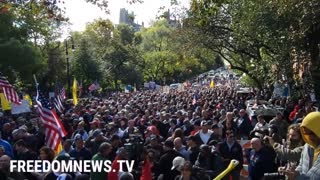 Municipal workers gathered at Gracie Mansion to protest vaccine mandates