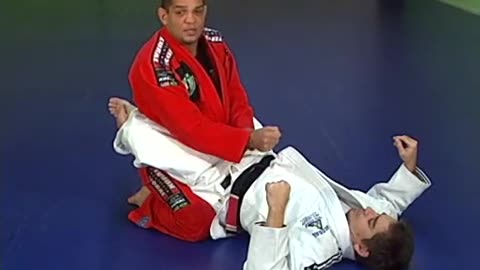 Gustavo Froes BJJ Ultimate Lessons Vol 04 Escapes from the Guard